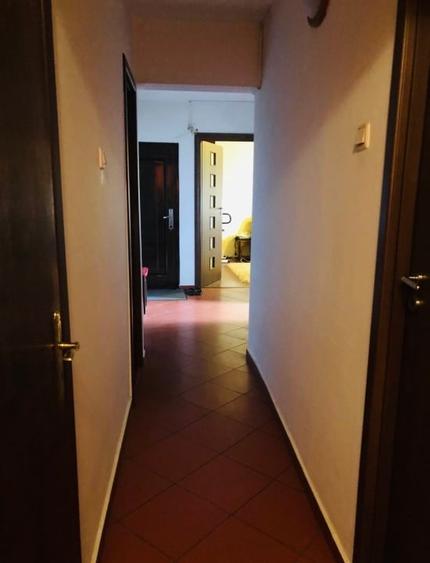 Apartament cu 3 camere decomandat, mobilat în Gorjului