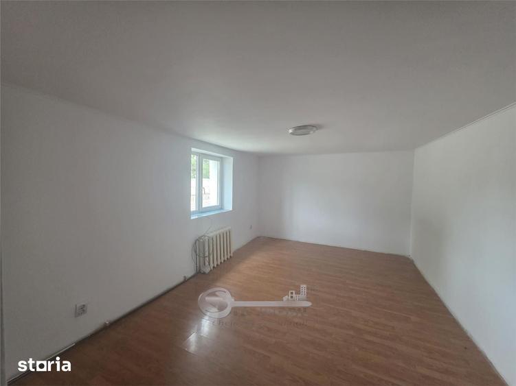 Apartament cu 3 camere decomandat în Holboca