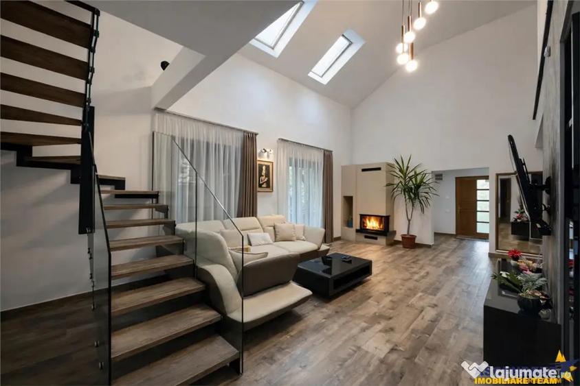 Casă cu 4 camere cu Teren 1620 Mp în Livezeni