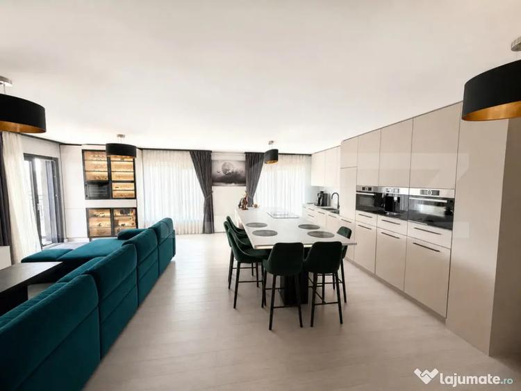 Apartament cu 5 camere decomandat în Mureșeni