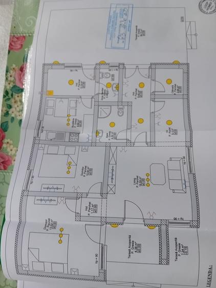 Casă cu 4 camere în Vulturu