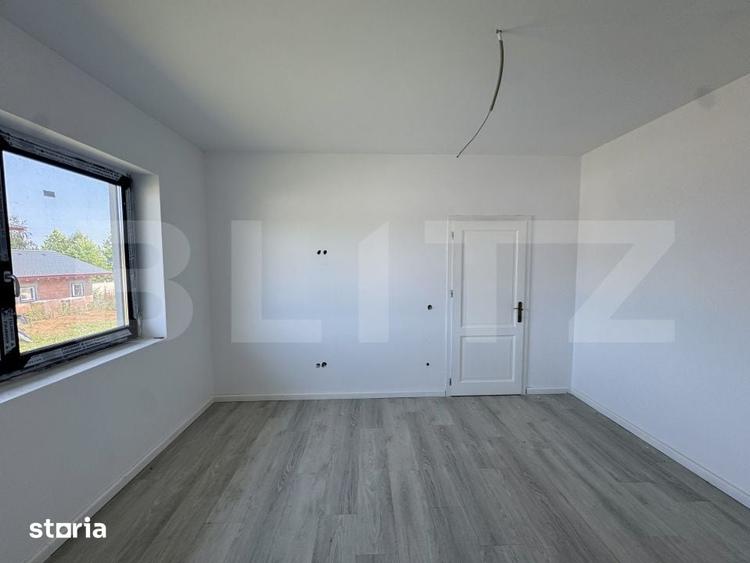 Casă cu 4 camere cu Teren 528 Mp în Corunca