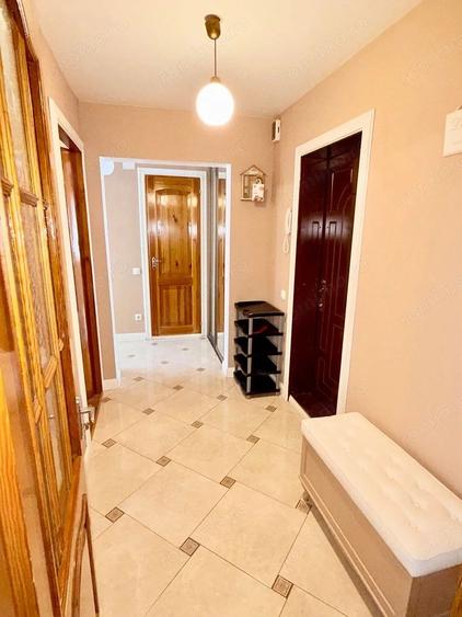 Apartament cu 2 camere decomandat în Dâmbovița