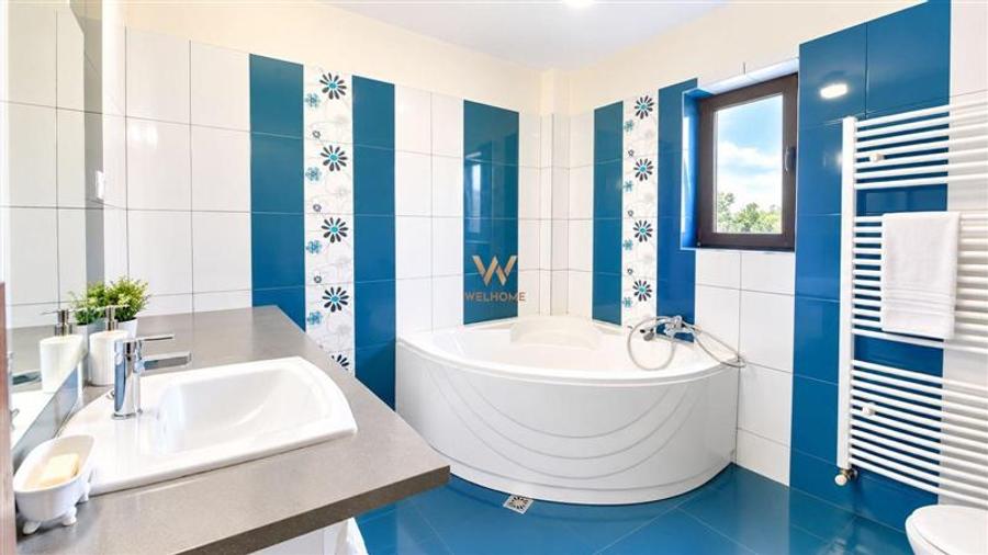 Apartament cu 3 camere decomandat în Calea Dumbrăvii