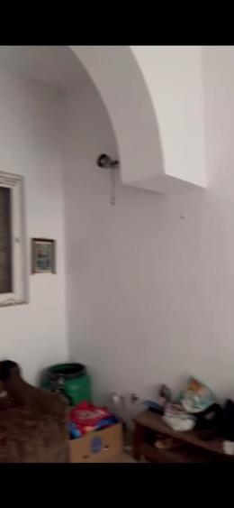 Casă individuală cu 3 camere cu Canalizare în Central