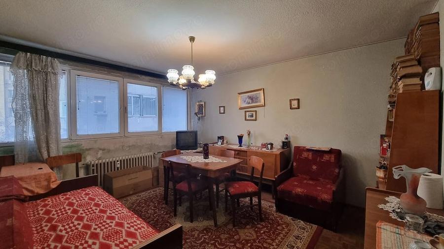 Apartament cu 2 camere decomandat în Sala Palatului