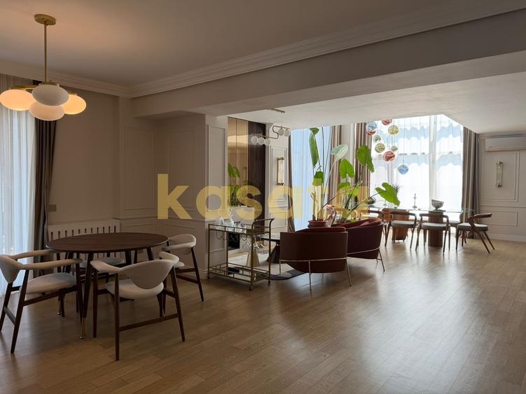 Apartament cu 5 camere semidecomandat, mobilat în Nord