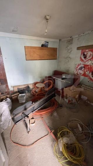 Casă individuală cu 6 camere cu Canalizare în Ultracentral