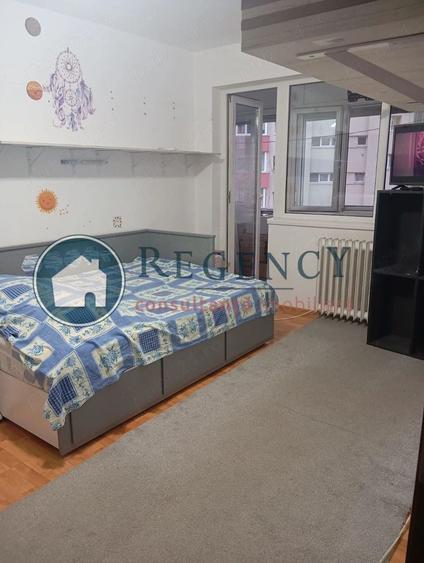 Apartament cu 2 camere semidecomandat, mobilat în Alexandru Obregia