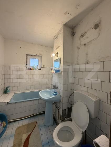 Apartament cu 2 camere decomandat, mobilat în Filiași