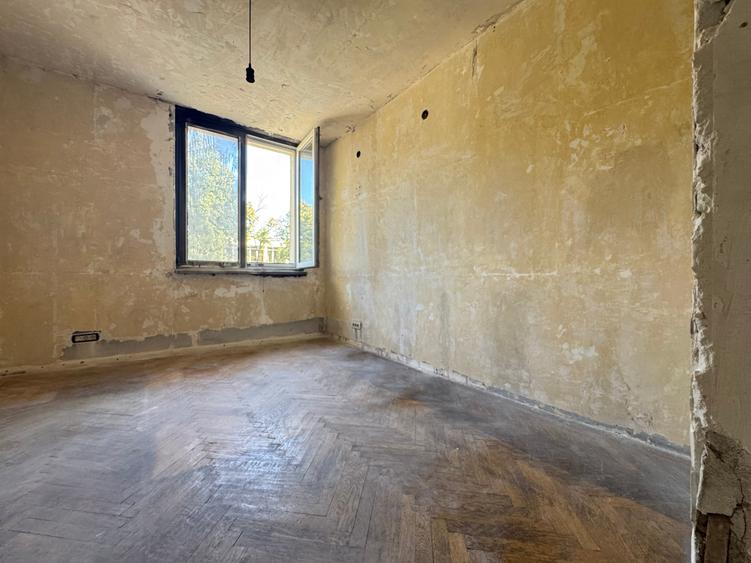 Apartament cu 2 camere decomandat în Primăverii