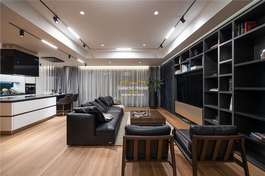 Apartament cu 5 camere decomandat, mobilat în Primăverii