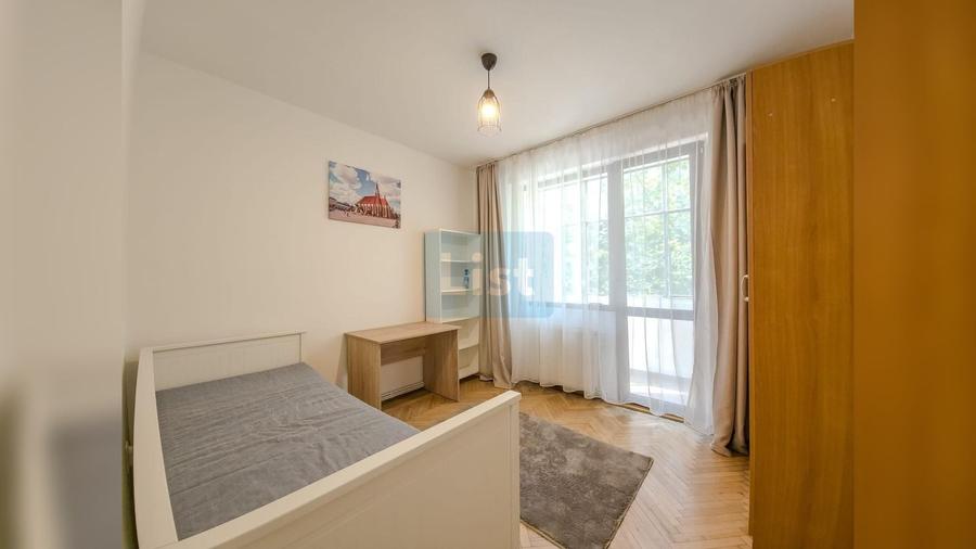 Apartament cu 3 camere decomandat, mobilat în Horea