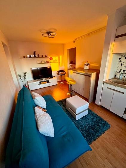 Apartament cu 2 camere decomandat, mobilat în Dacia