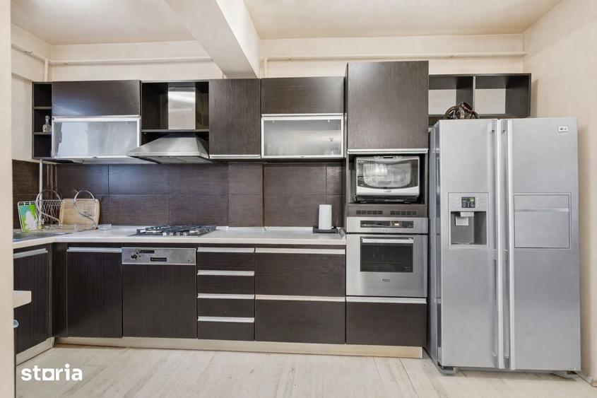 Apartament cu 3 camere decomandat, mobilat în Centru Civic