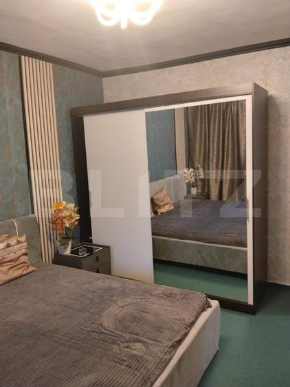 Apartament cu 3 camere semidecomandat, mobilat în Central