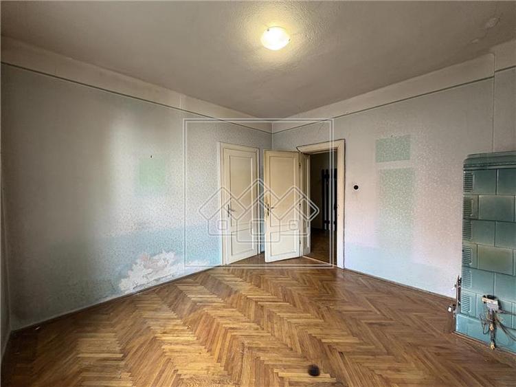 Duplex cu 4 camere cu Canalizare în Calea Dumbrăvii
