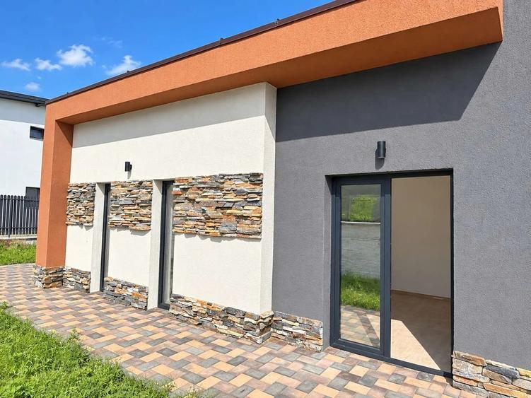 Casă individuală cu 3 camere cu Teren 250 Mp în Valea Adâncă