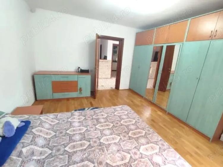 Casă cu 5 camere cu Teren 500 Mp în Central