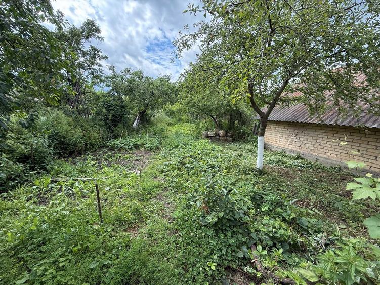 Casă cu 4 camere în Podeni