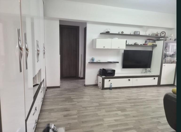 Proprietar, vand ap. 2Camere Stradal cu vedere pe spate, Orientare Sud - 4