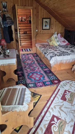 Casă cu Teren 863 Mp în Dolhești