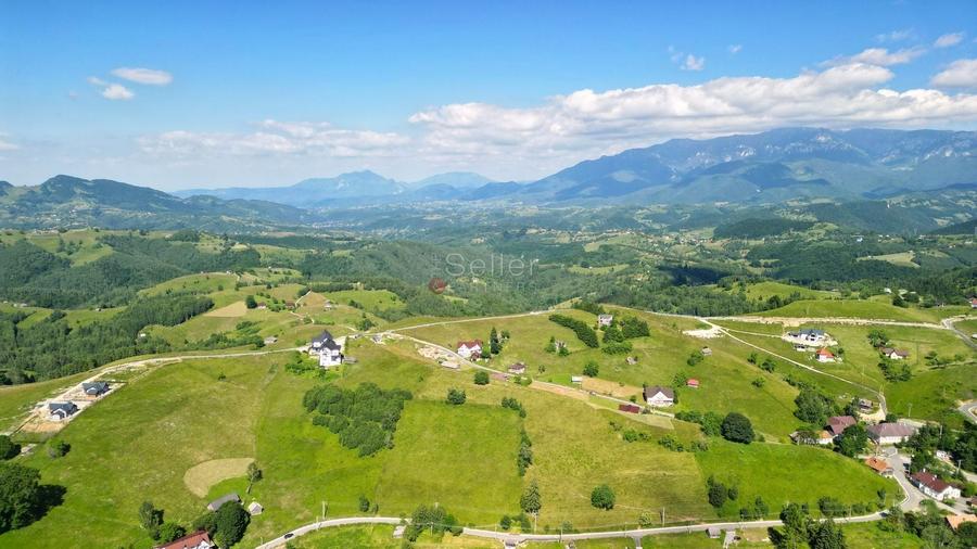 Teren Construcții intravilan de 13000 mp, în Șirnea