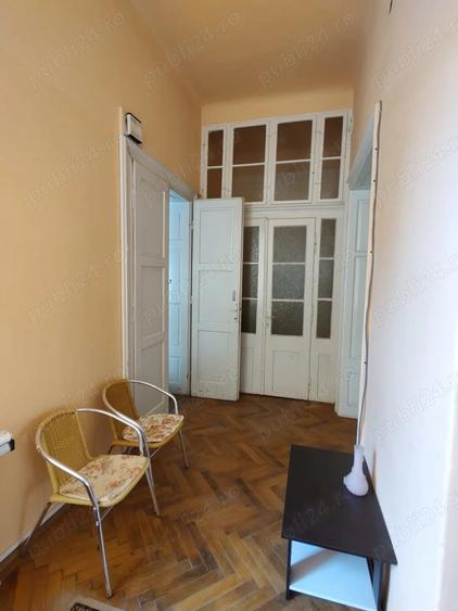 Casă cu 6 camere cu Teren 2883 Mp în Ultracentral