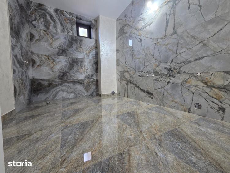 Casă cu 5 camere cu Teren 300 Mp în Babadag