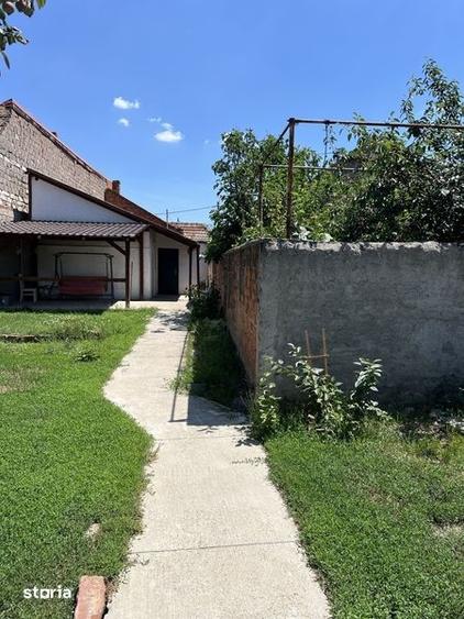 Casă cu 2 camere cu Teren 60 Mp în Central