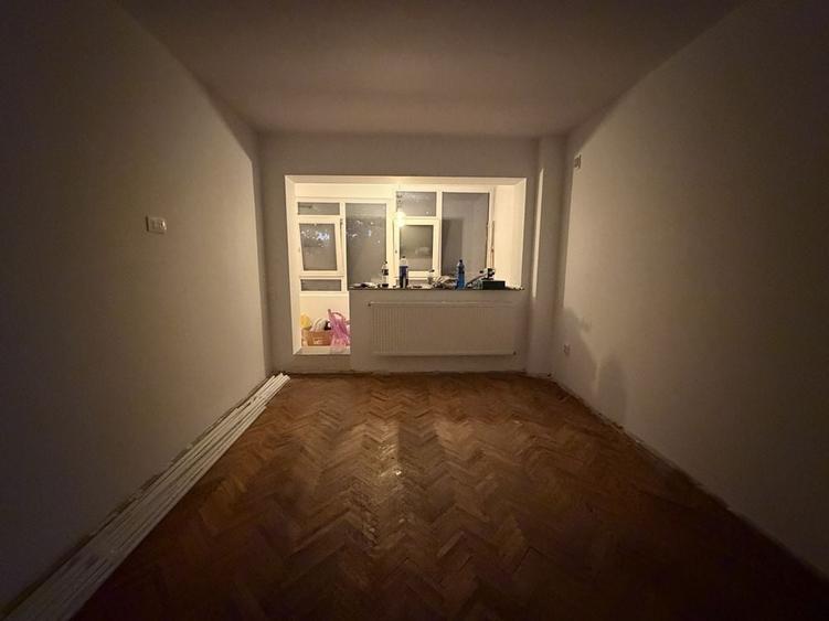 Apartament cu 2 camere decomandat în Exterior Vest