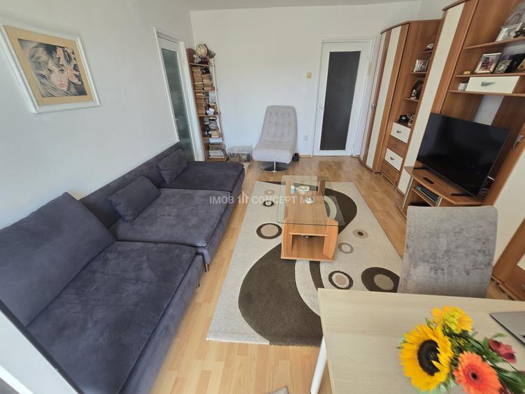 Apartament cu 2 camere circular, mobilat în Vest