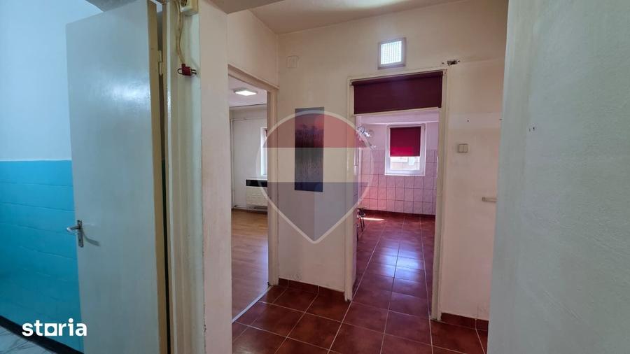 Apartament cu 4 camere în Vitrometan
