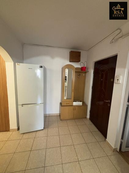 Apartament cu 3 camere decomandat, mobilat în Ostroveni