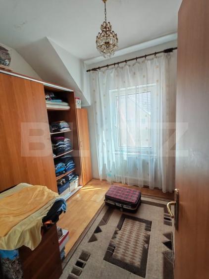 Casă individuală cu 6 camere cu Canalizare în Central