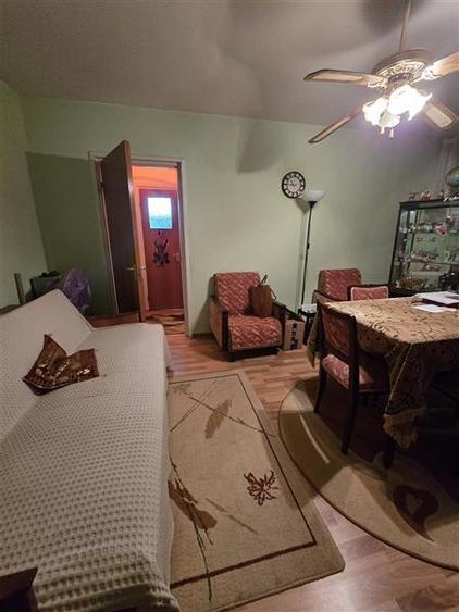 Apartament cu 3 camere semidecomandat în Brâncoveanu