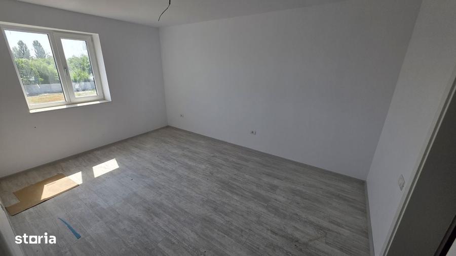 Apartament cu 3 camere în Est