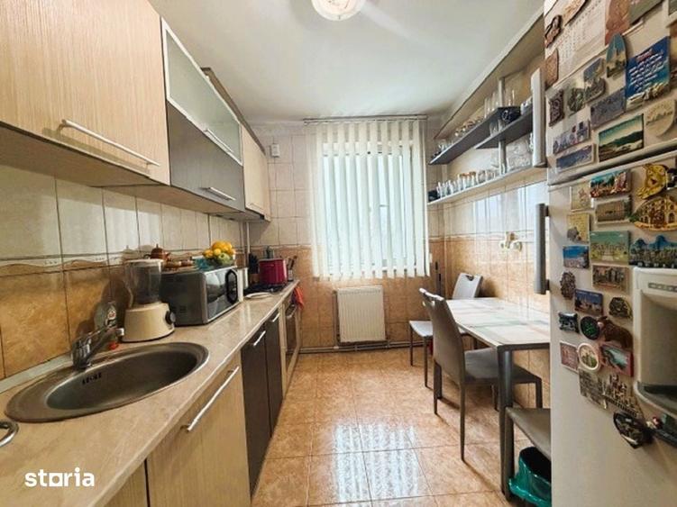 Apartament cu 3 camere în Crișan