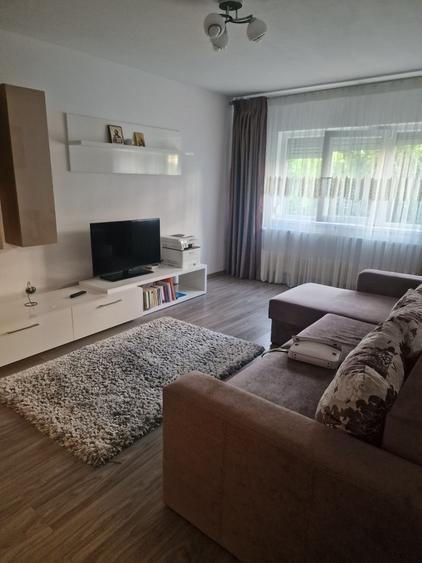 Apartament cu 2 camere decomandat în Popoveni