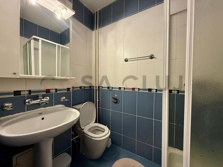 Apartament cu 4 camere semidecomandat, mobilat în Zorilor