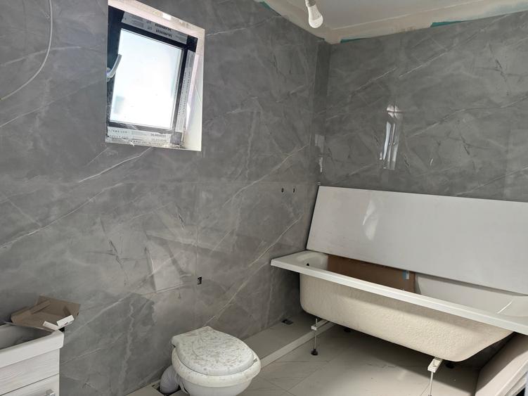 Casă individuală cu 4 camere cu Canalizare în Pipera