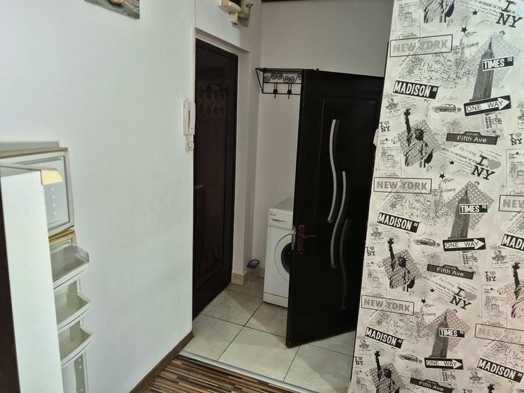 Apartament cu 2 camere semidecomandat în Brâncoveanu