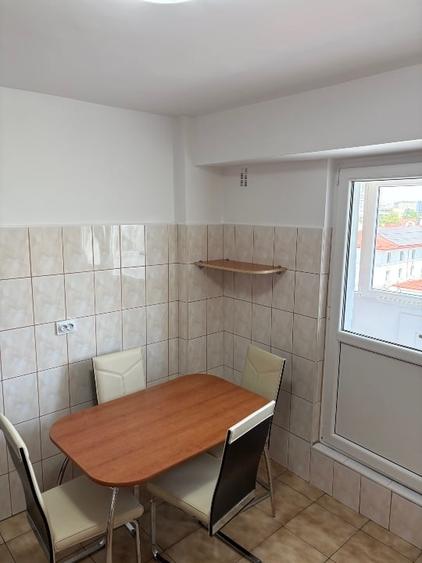 Apartament cu 2 camere decomandat, mobilat în Dristor