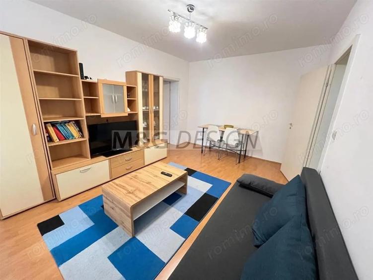 Apartament cu 3 camere semidecomandat, mobilat în Medicină