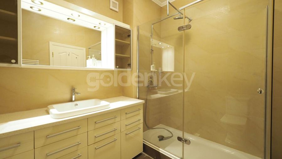 Duplex cu 4 camere cu Canalizare în Iancu Nicolae