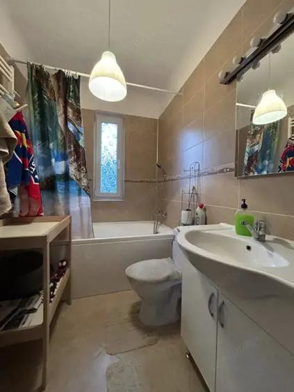 Casă cu 5 camere cu Teren 307 Mp în Bucovăț (Remetea Mare)