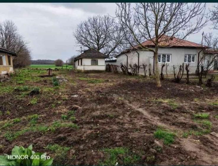 Teren Construcții intravilan de 1709 mp, în Lacu Turcului
