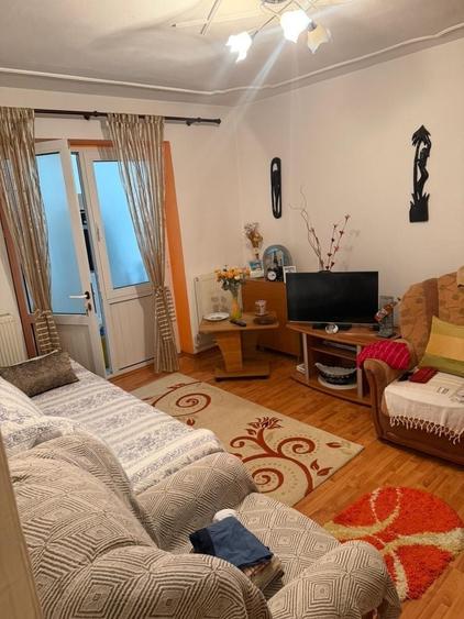 Apartament cu 2 camere nedecomandat în Fetești-Gară