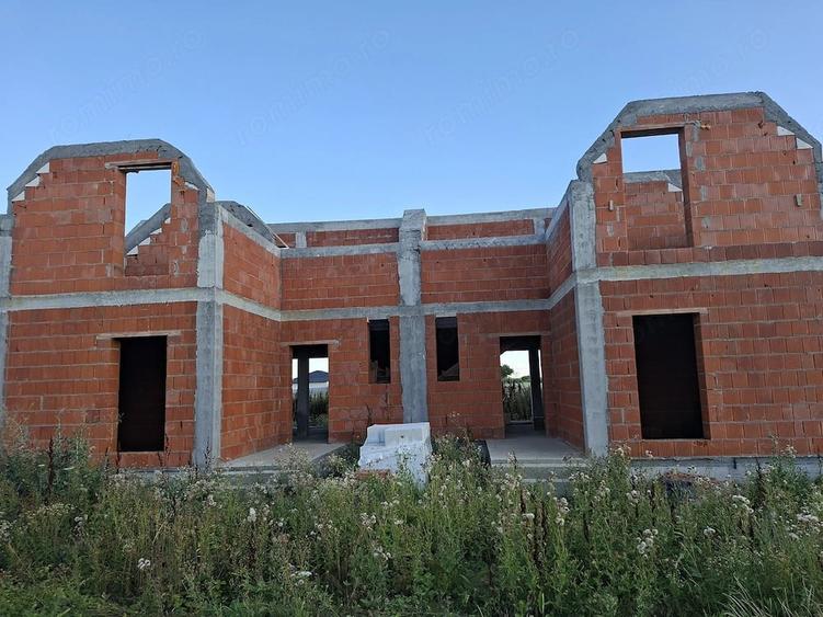 Casă cu Teren 325 Mp în Odoreu