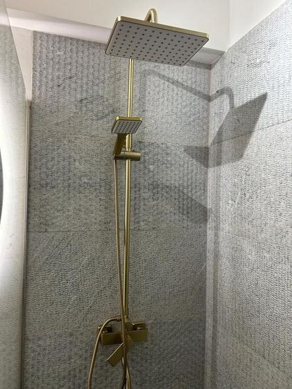 Apartament cu 2 camere decomandat, mobilat în Far